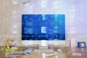 Podwójna ekspozycja stołu z komputerem na hologramie tła i tematu danych Koncepcja technologii danych