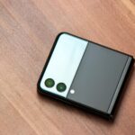 Moskwa, Rosja – 30 sierpnia 2021: Samsung oficjalnie wprowadza na rynek najnowszy flagowy smartfon Samsung Galaxy Flip 3 ze składanym wyświetlaczem.