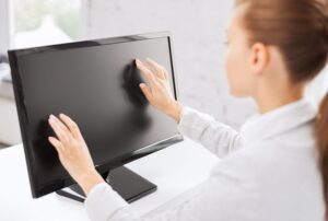 Monitor LCD – parametry, typy matryc i jak wybrać?